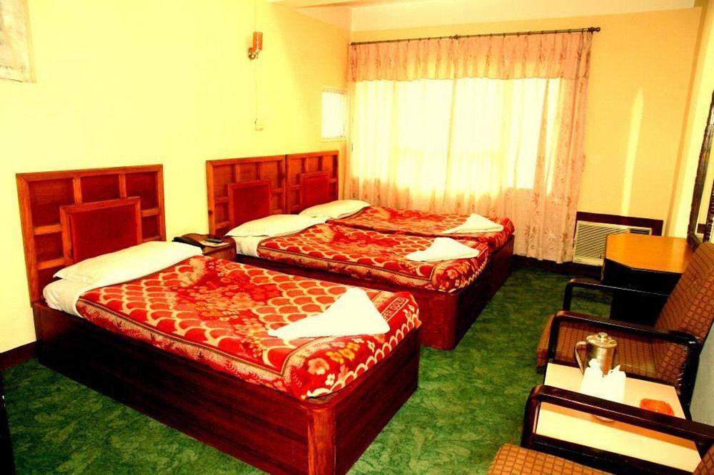 Hotel Kamal Катманду Экстерьер фото