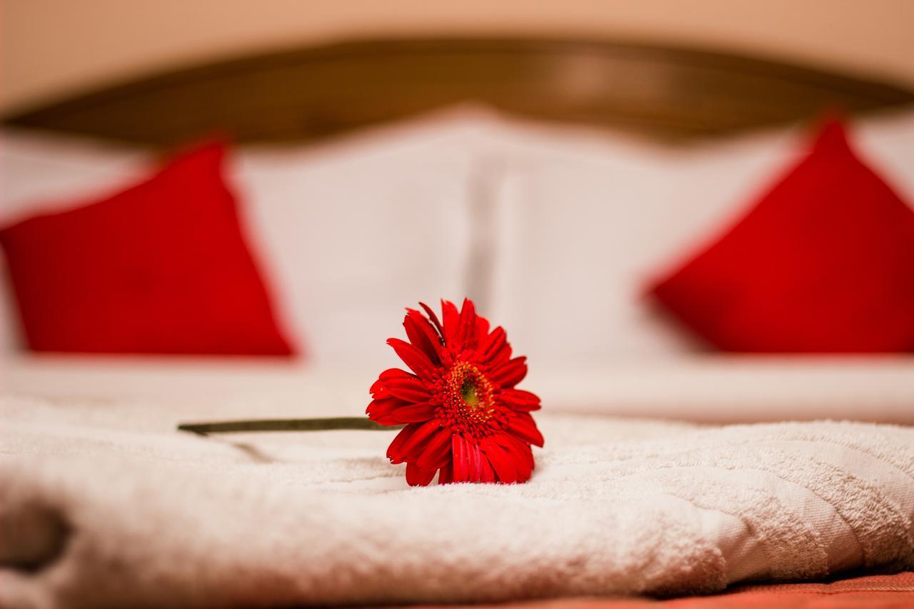 Hotel Kamal Катманду Экстерьер фото