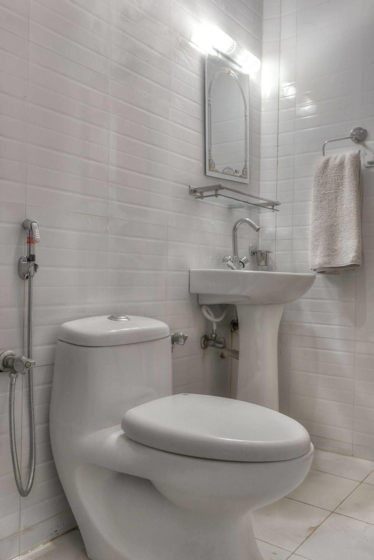 Hotel Kamal Катманду Экстерьер фото
